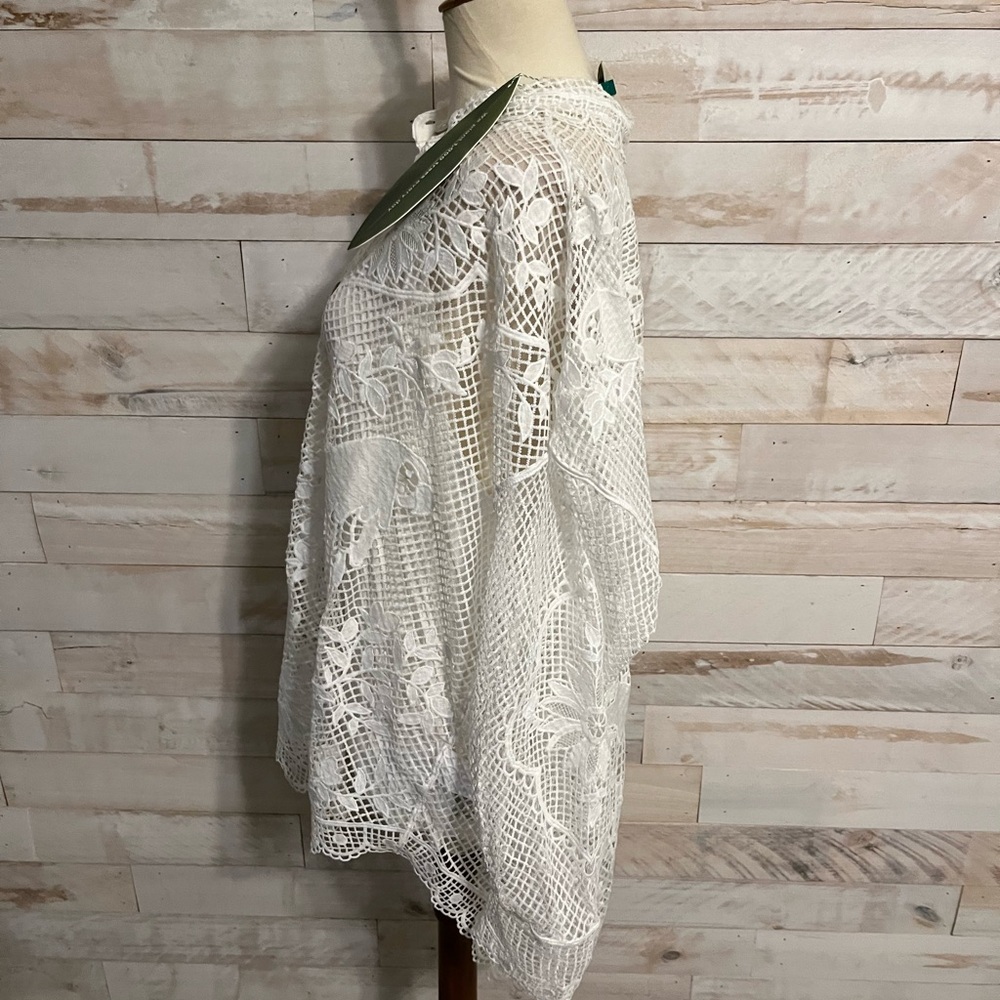 FARM Rio Cream Lace Button-Down Blouse - Picture 6 of 13